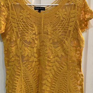 Knopp Studio (Tag Cutoff) Yellow Lace Short Cap Sleeve Top Size S